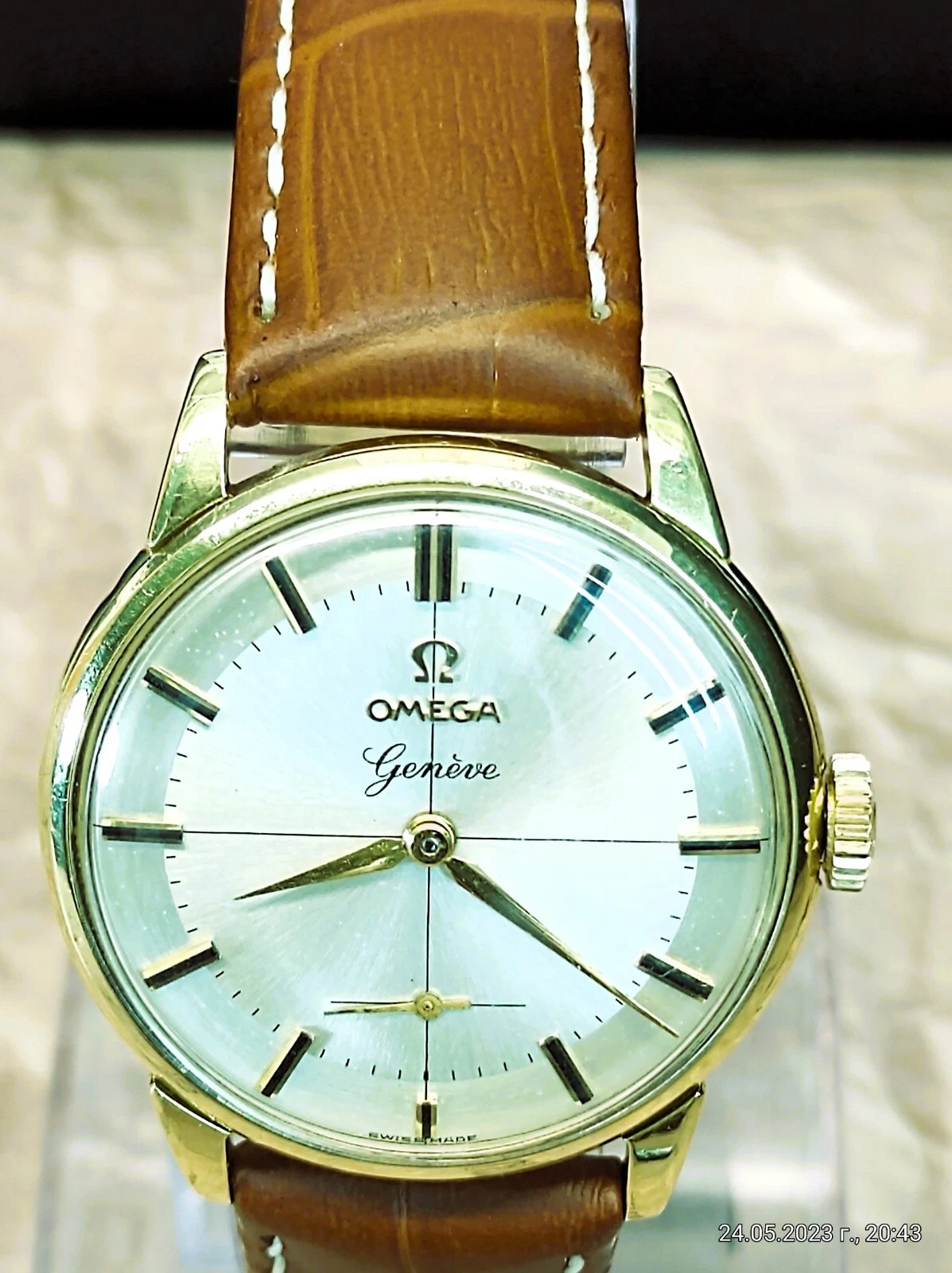 OMEGA GENÈVE VINTAGE PIE PAN – 18K SOLID GOLD